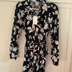 NWT Button front long sleeve dress